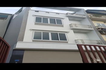 Cần Sang Nhượng Nhà 4 Tầng Tự Xây, Vị Trí Đắc Địa Liên Ninh - Ngọc Hồi