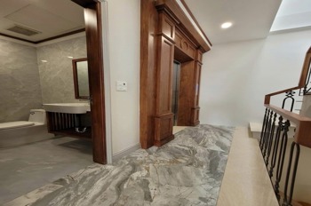 Nhà Mặt Phố Cầu Giấy - 50m2, 7 Tầng, Kinh Doanh - Giá 19.5 Tỷ