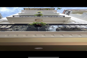Nhà Tây Hồ 2 thoáng, 32 m, 5 tầng, oto ngủ trong nhà, nhà đẹp ở ngay!