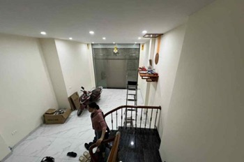 Bán nhà ngõ phố giá tốt Hà Nội - 41m2, 5 tầng, gara ô tô, pháp lý chuẩn