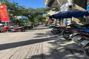 🌺 🌺 🌺 HÀNG HIẾM  SIÊU HIẾM TÒA NHÀ NẰM NGAY MẶT PHỐ VĂN CAO - CẦN TIỀN HẠ GẤP 10TỶ ....DIỆN TÍCH