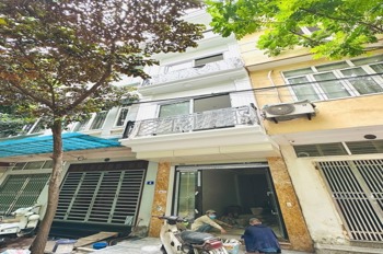 Bán Nhà Phú Diễn: 6 Tầng, Thang Máy, Vỉa Hè, Ô Tô Tránh - Giá 13.9 Tỷ