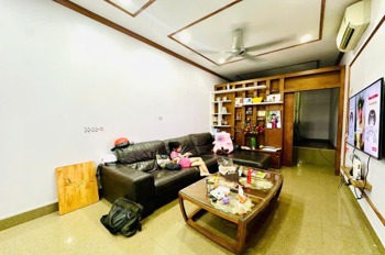 Bán nhà Thạch Bàn: 35m2, 3 Tầng, Sổ Đỏ, Ô Tô Đỗ Cửa