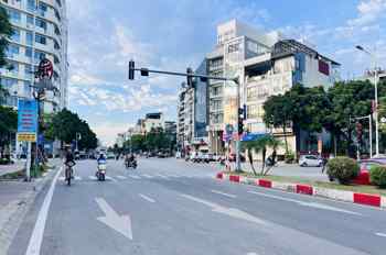 bán nhà mặt phố Hồng Tiến, 94m x 6tầng, mặt tiền 7m, 2 mặt thoáng, thang máy, vỉa hè, kinh doanh