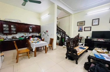 Cho Thuê Nhà 4 Tầng Cầu Giấy - Xuân Thủy - Giá 19tr/Tháng