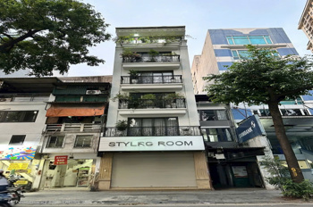 ĐÃ ĐẸP LẠI CÒN SANG  HÀNG HIẾM MẶT PHỐ VIP QUẬN TRUNG TÂM.
SIÊU PHẨM MẶT PHỐ -  VỈA HÈ  - LÔ GÓC 2