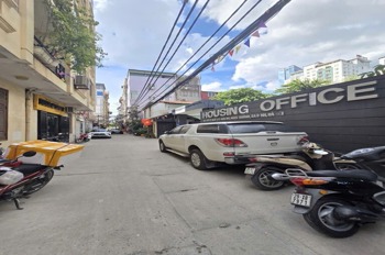 Bán Nhà Lô Góc Kim Mã - 5m Mặt Tiền - Ô Tô Tránh - Kinh Doanh Sầm Uất