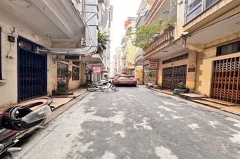Siêu phẩm cầu giấy - Phân lô ô tô - Vừa ở vừa đầu tư