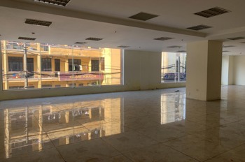 Chính chủ cho thuê mặt bằng Phạm Văn Đồng - 610m² - Giá Tốt