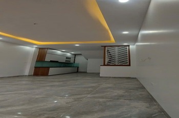 Bán nhà phân lô Cầu Diễn 30m2, 5 tầng, ô tô đỗ cổng, giá 6.4 tỷ