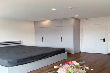 CĂN HỘ DONG TIẾN 12 PHÒNG KHÉP KÍN Phố Bồ Đề 8 Tầng X 21.5 tỷ Long Biên Hà Nội