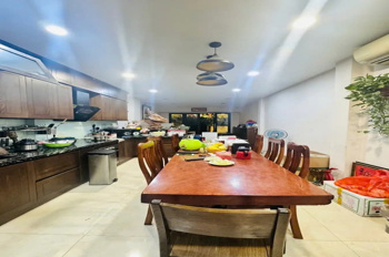 NHÀ ĐẸP DÂN XÂY Phố  Gia Quất 54m2 X 5 tầng mặt tiền 3.7m, 8.3 tỷ Long Biên