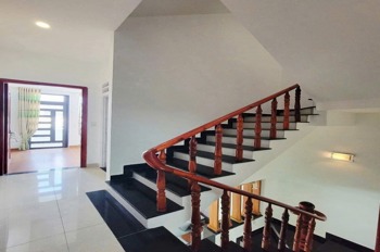 Bán Gấp Nhà Đẹp, Hẻm Thông Quận 7 - 3 Tỷ 250 TL - SHR