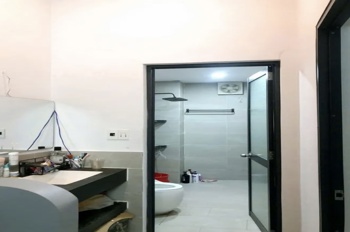 Nhà cấp 4 kiệt oto 5m Trần Duy Chiến . DT:90m , ngang 9m