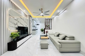 Trần Quốc Vượng, Cầu Giấy, 30m2, 5T, MT 3.5m, ChỈ 7.4 tỷ !!!