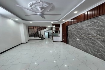 Nhà đẹp Long Biên 5 tầng - Vị trí đắc địa, Full Nội thất - Giá 5x tỷ