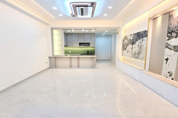 5 Tỷ nhỉnh- Hoàng Diệu Quận 4- nhà mới 100% ngang hơn 4m- 3 tầng 3 phòng đủ nội thất. VŨ 0933910039