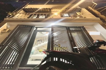 Nhà mới 2 tầng, 26m2, vuông vức, Quang Trung, Quận V