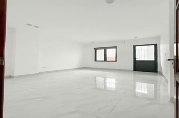 Bán nhà Đa Sỹ 30m² 5 Tầng, Giá 5.6 Tỷ - Vị Trí Đẹp, Gần Chợ, Trường Học