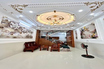 Bán Nhà Tân Phú - 72m2, 2PN, Giá 7.45 Tỷ - Hẻm Xe Hơi