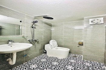 Nhà đẹp, mới, full nội thất, 41m² 5 tầng, MT 3.3m, ngõ rộng, giá 9.65 tỷ