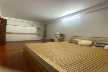 Võ Chí Công: Nhà 5 Tầng, Mặt Tiền 4m, 6.7 Tỷ - Vị Trí Đắc Địa