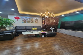 Bán chung cư Việt Hưng 97m² - 3PN - Giá 5 tỷ+