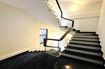 Bán nhà riêng gần Hồ Tây - Lô 4 căn đẹp, chất lượng, giá tốt