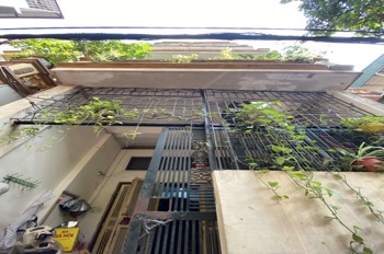 NHÀ TRUNG TÂM CẦU GIẤY GẦN PHỐ - VỊ TRÍ ĐẸP 50M RA PHỐ - NGÕ BA GÁC _ 5 TẦNG 6 NGỦ– 47M2 – 12 TỶ