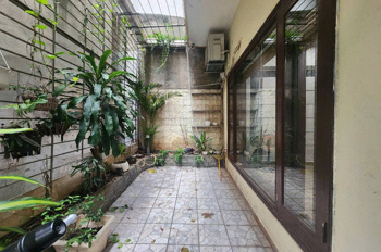 (Hiếm) Nhà phố Tây Hồ- Quảng An, nhà dân xây - phố người nước ngoài ở , 73m2 giá 19 tỷ