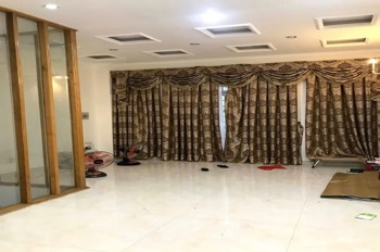Nhà 4 Tầng, Hẻm 8m, Tân Phú: Vừa Ở Vừa Kinh Doanh - Giá 7.5 Tỷ
