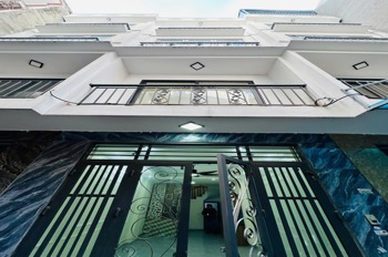 Hồ Tùng Mậu 36m² 5 Tầng, Mặt Tiền 3.1m, Gần Ga Tàu, Giá 8.2 Tỷ