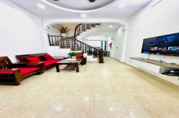 Bán nhà phố Hoàng Mai 40m², 5 tầng, 4PN, ngõ ô tô, giá 8 tỷ+