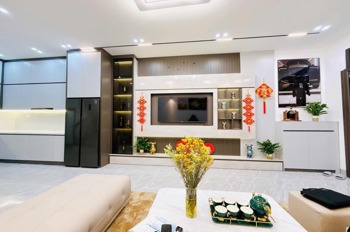 Trần Duy Hưng - Siêu phẩm phân lô 35m2, 5 tầng, Oto đỗ cửa - Giá 8 tỷ