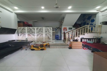 Nhà CMT8, Tân Bình: 35m2, 3 Tầng, Giá 4.7 Tỷ - Vị Trí Đắc Địa