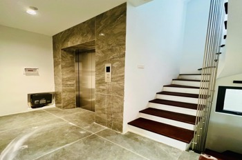 Bán Nhà Mặt Phố Tôn Đức Thắng, Đống Đa - 45m2, 6 Tầng, Thang Máy, Giá 29.9 Tỷ