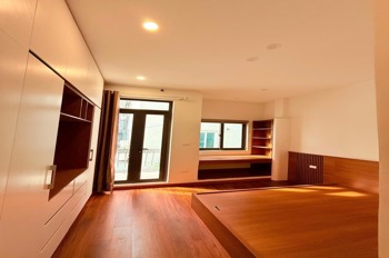 Cổ Nhuế: Nhà 4 Tầng, Mặt Tiền 4m, Full Nội Thất - 9.5 Tỷ