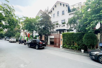 RẤT GẤP BÁN  SIÊU BIỆT THỰ LÀNG VIỆT KIỀU CHÂU ÂU MỘ LAO HÀ ĐÔNG - TRỤC CHÍNH ĐẸP NHẤT - KHU CAO
