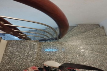 Bán nhà đẹp dân xây lô góc, 5 tầng, 35m², ô tô đỗ cửa