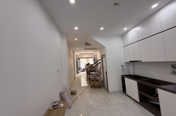 Nhà Đẹp Từ Liêm 38m², 5 Tầng, Ô Tô Gần, Giá Chỉ 6.. Tỷ