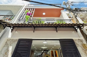 Nhà Đúc 2 Tầng  View Sân Bay  Chỉ 4.25 Tỷ