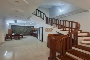 🏡 Bán nhà 40m² giá chỉ 6.. tỷ - Gần ĐH Mỏ Địa Chất | Full Nội Thất
