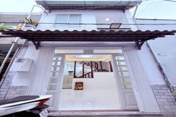 Nhà vuông 2 tầng, 27m2, Nguyễn Văn Khối, Quận V - Giá 3.3 tỷ