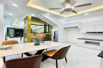 Nhà Phố Nghi Tàm - 9.3 Tỷ - Ngõ Ô Tô - Full Nội Thất - Gần Tây Hồ