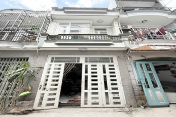 Nhà Vuông 2 Tầng, Hẻm Xe Hơi, 30m2, Đường Số 3, Quận Thủ Đức - Giá Tốt