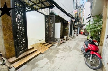 Nhà riêng Hoàng Mai 5PN, 4 Tầng, Thang Máy, 64m2, Ngõ Thông Thoáng - Giá 11.8 Tỷ