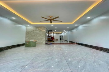 Siêu phẩm Phân Lô Giải Phóng - Ô tô Đỗ Cửa, 4 Tầng, Thang Máy - Giá Tốt