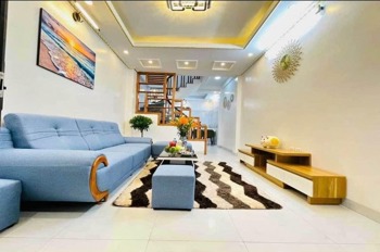 Bán nhà ngõ Văn Cao, Ba Đình - 22m2, 5 Tầng, Giá 6.39 Tỷ