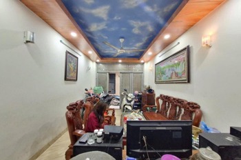 Bán Nhà Yên Xá Triều Khúc - 5 Tầng, 32m2, Giá 4.9 Tỷ - Vị Trí Đẹp, Sát Phố