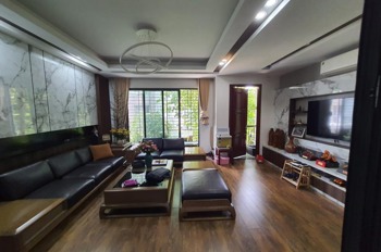 Nhà Cầu Giấy 44m², Mặt Tiền 4m, Ngõ Rộng, Ô Tô Đỗ Cận Nhà - Giá 10.3 tỷ